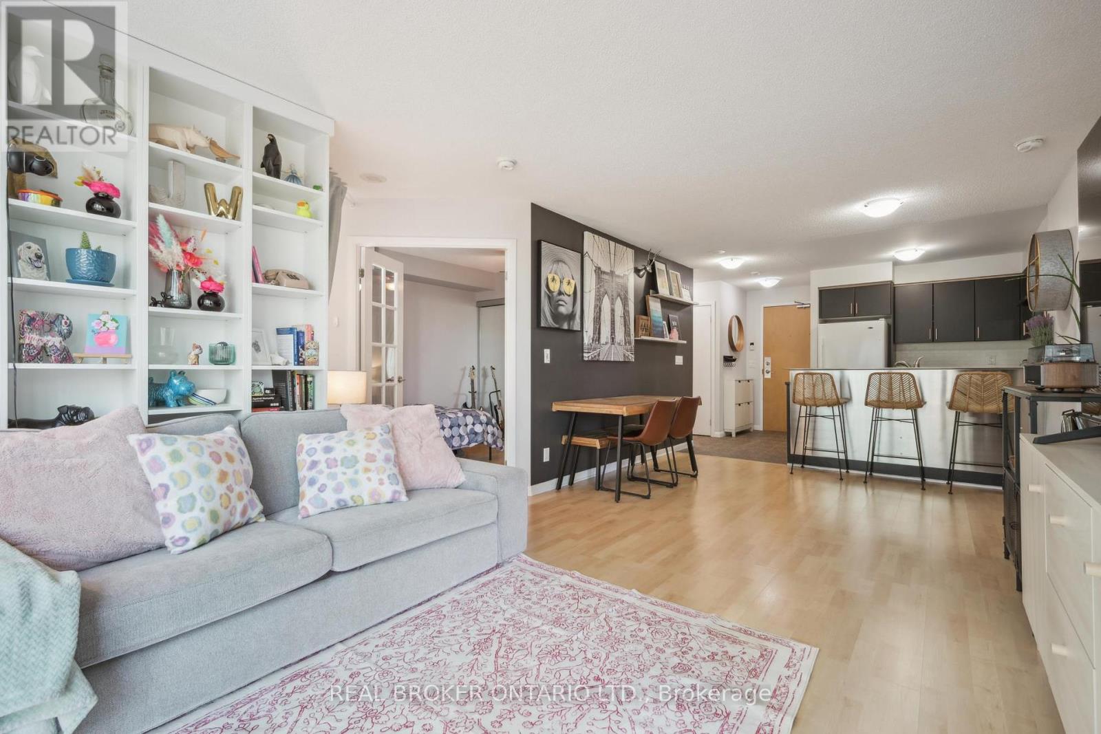 608 - 185 Legion Road N, Toronto, Ontario  M8Y 0A1 - Photo 11 - W12109004