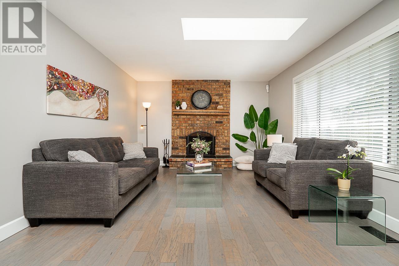 Property at 101 COLLEGE PARK WAY image 4