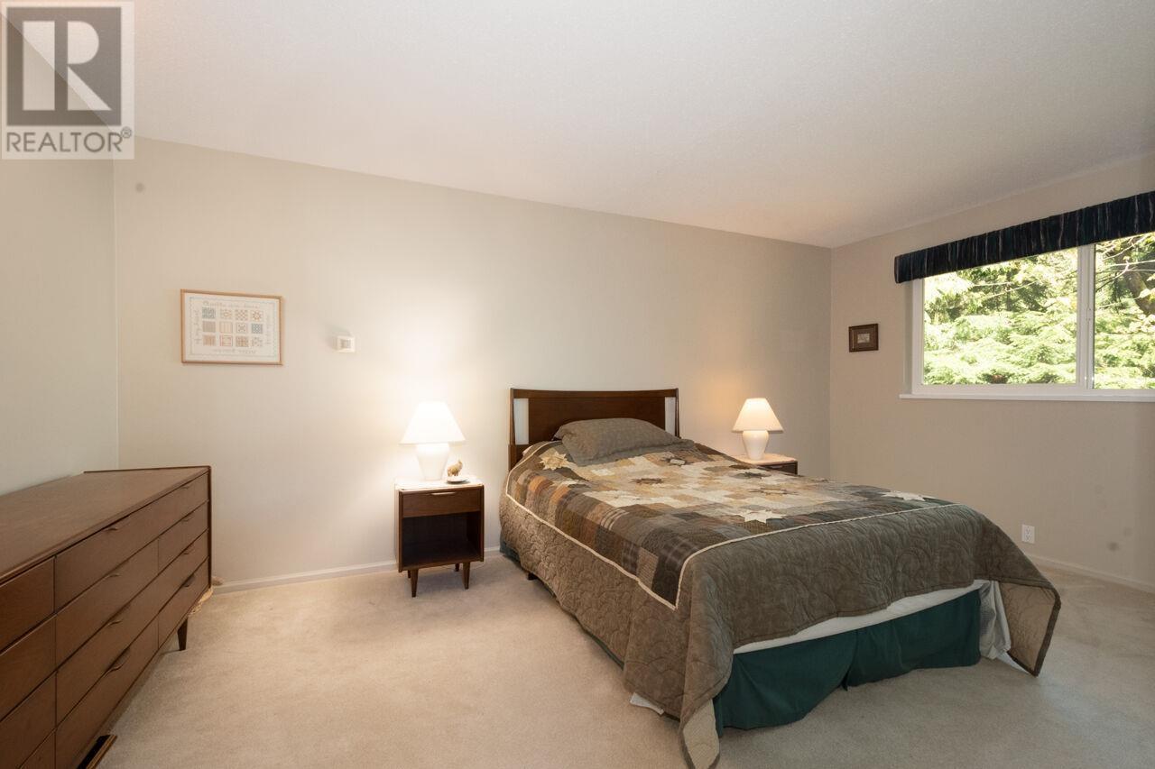 4136 Virginia Crescent, North Vancouver, British Columbia  V7R 3Z6 - Photo 11 - R2995310