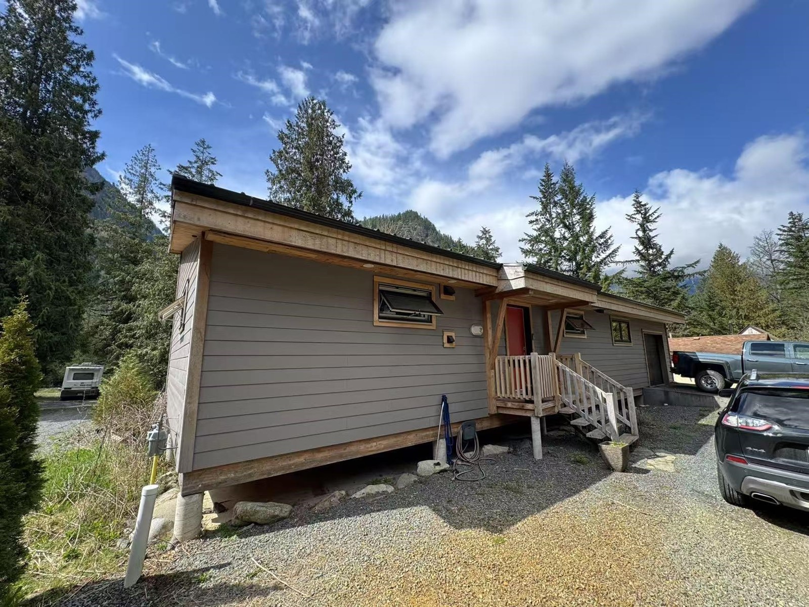 19565 Silverhope Road, Hope, Hope, British Columbia  V0X 1L2 - Photo 4 - R2988923