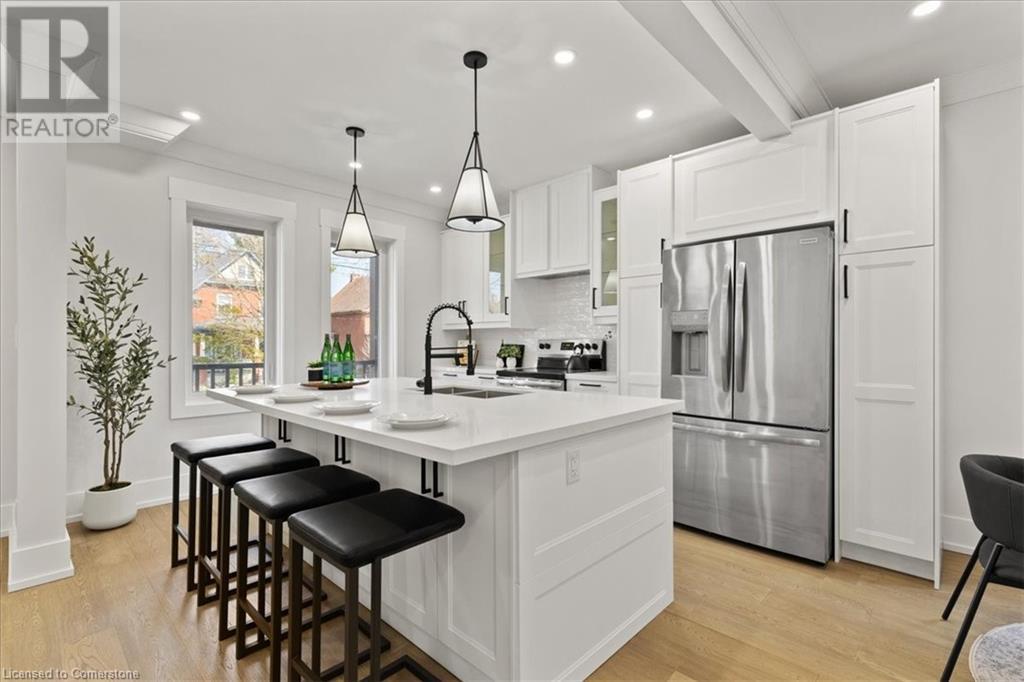 Property at 81 SAMUEL Street image 4