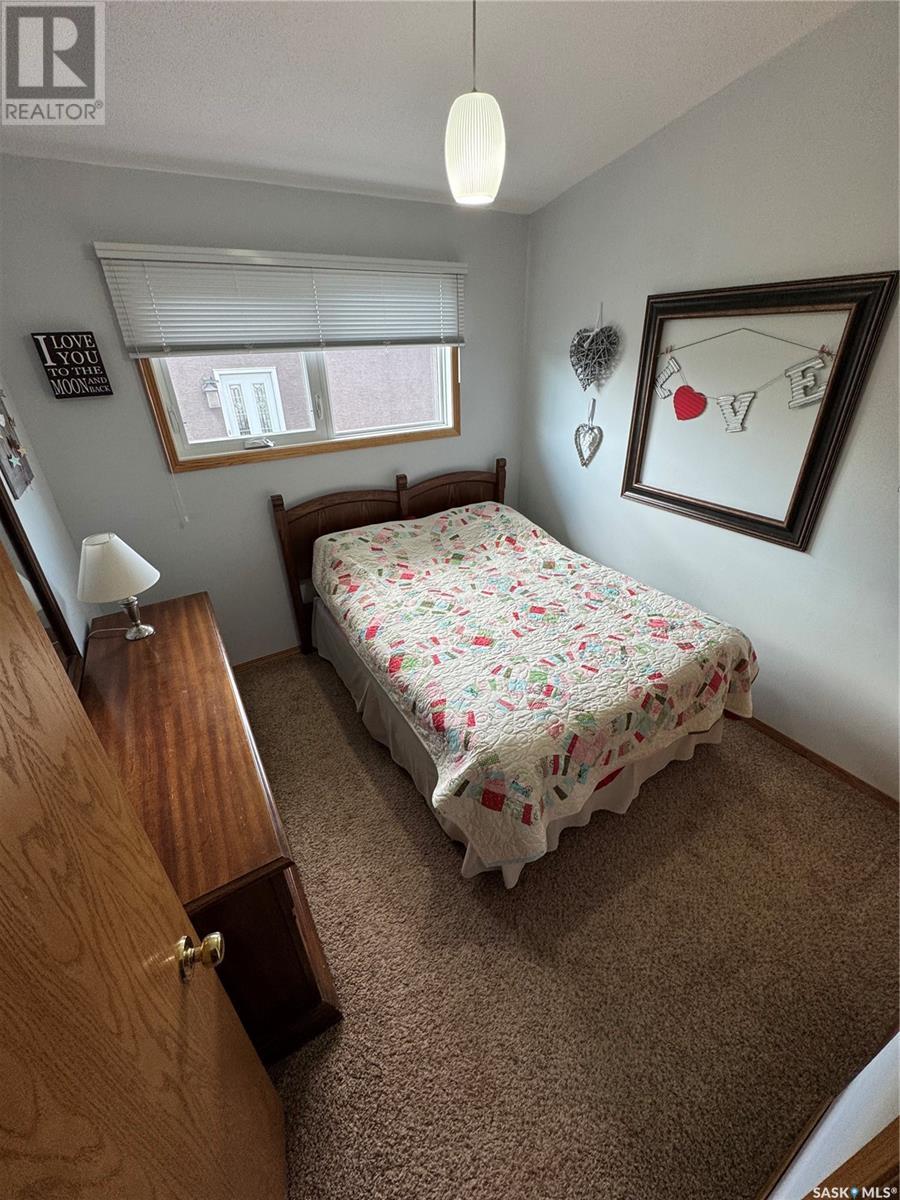 112 Assiniboia Avenue, Assiniboia, Saskatchewan  S0H 0B0 - Photo 19 - SK003824