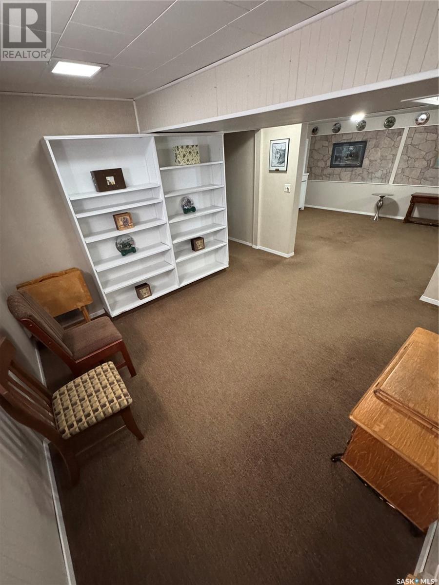 112 Assiniboia Avenue, Assiniboia, Saskatchewan  S0H 0B0 - Photo 21 - SK003824