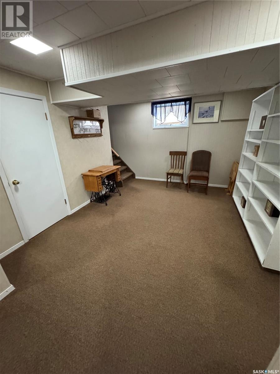 112 Assiniboia Avenue, Assiniboia, Saskatchewan  S0H 0B0 - Photo 23 - SK003824