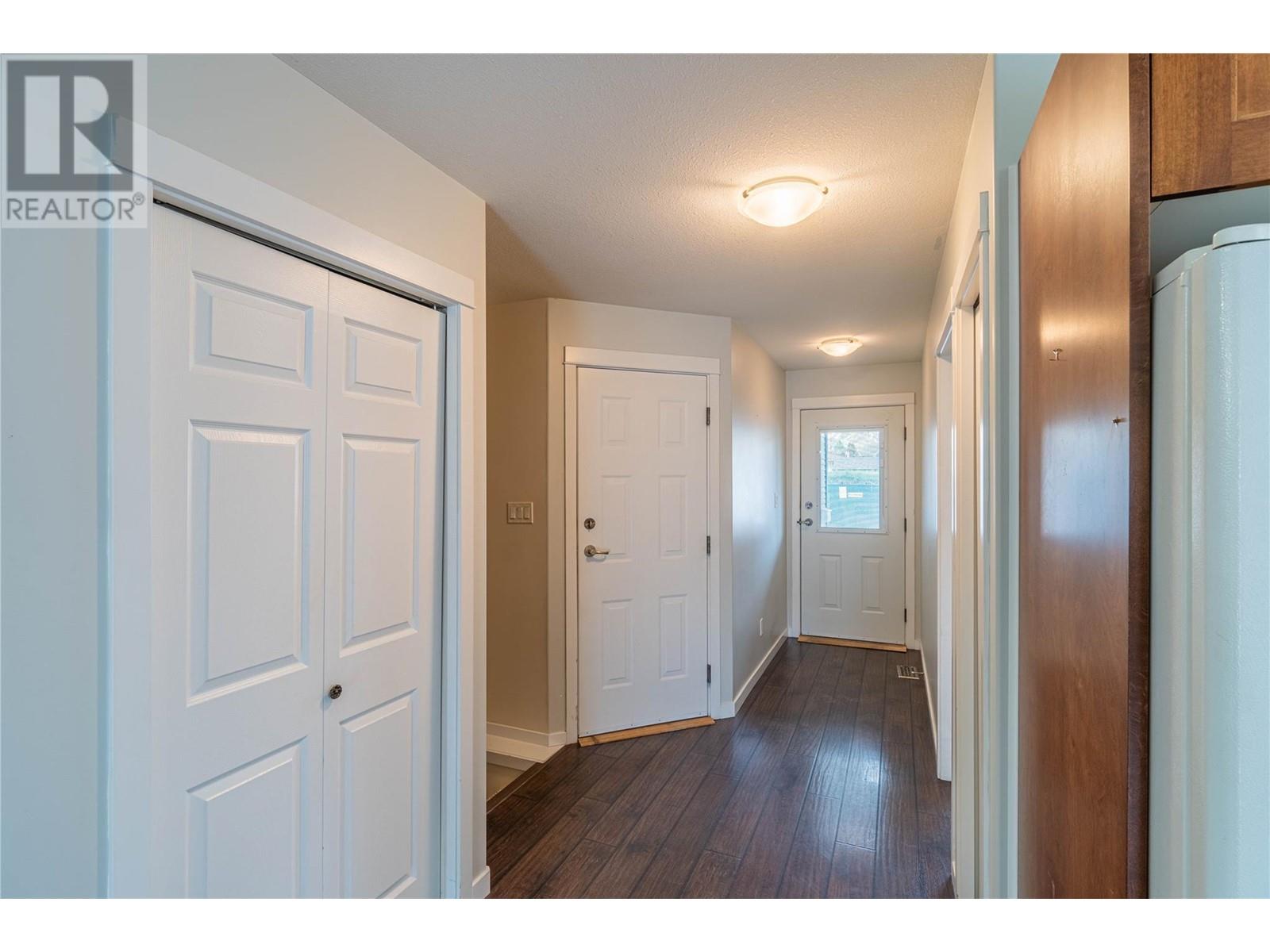Property at 1836 GREENFIELD Avenue Unit# 33 Lot# 33 image 5