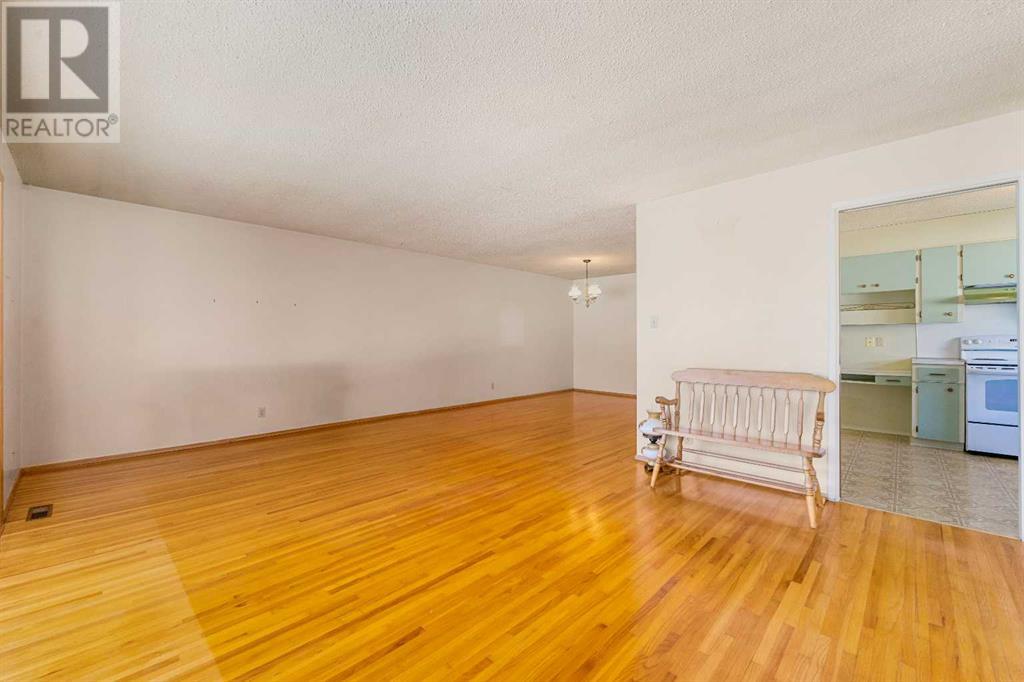 Property at 7523 Huntervalley Road NW image 3