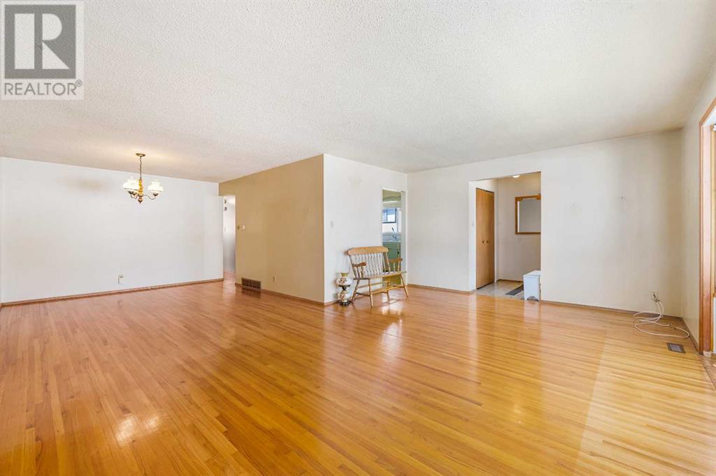 Property at 7523 Huntervalley Road NW image 4