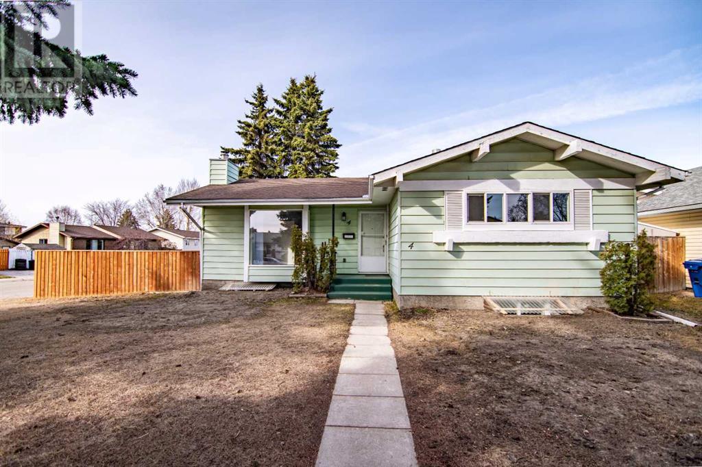 4 Hart Crescent, Red Deer, Alberta  T4N 6E6 - Photo 1 - A2212654