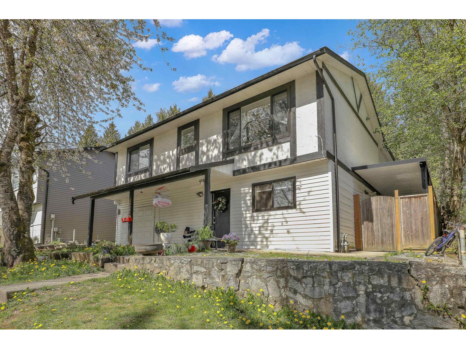14081 67a Avenue, Surrey, British Columbia  V3W 6W6 - Photo 3 - R2994546