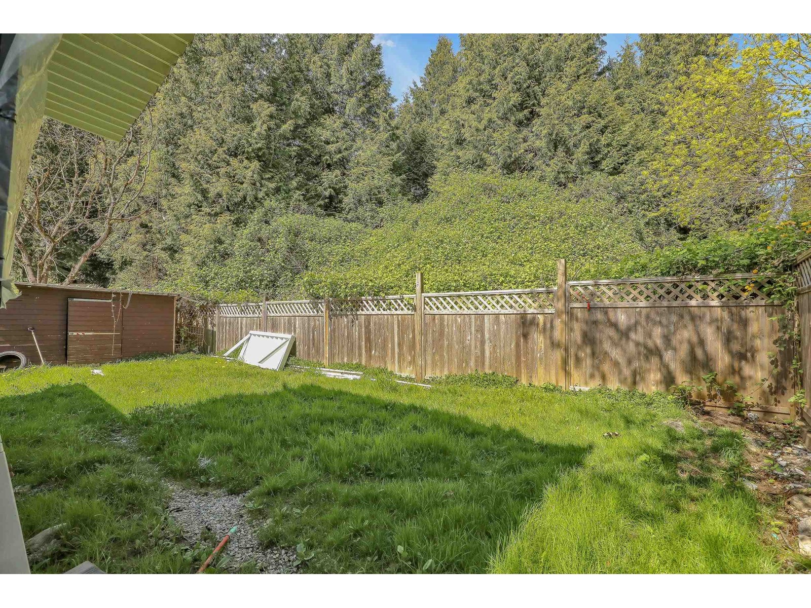 14081 67a Avenue, Surrey, British Columbia  V3W 6W6 - Photo 8 - R2994546