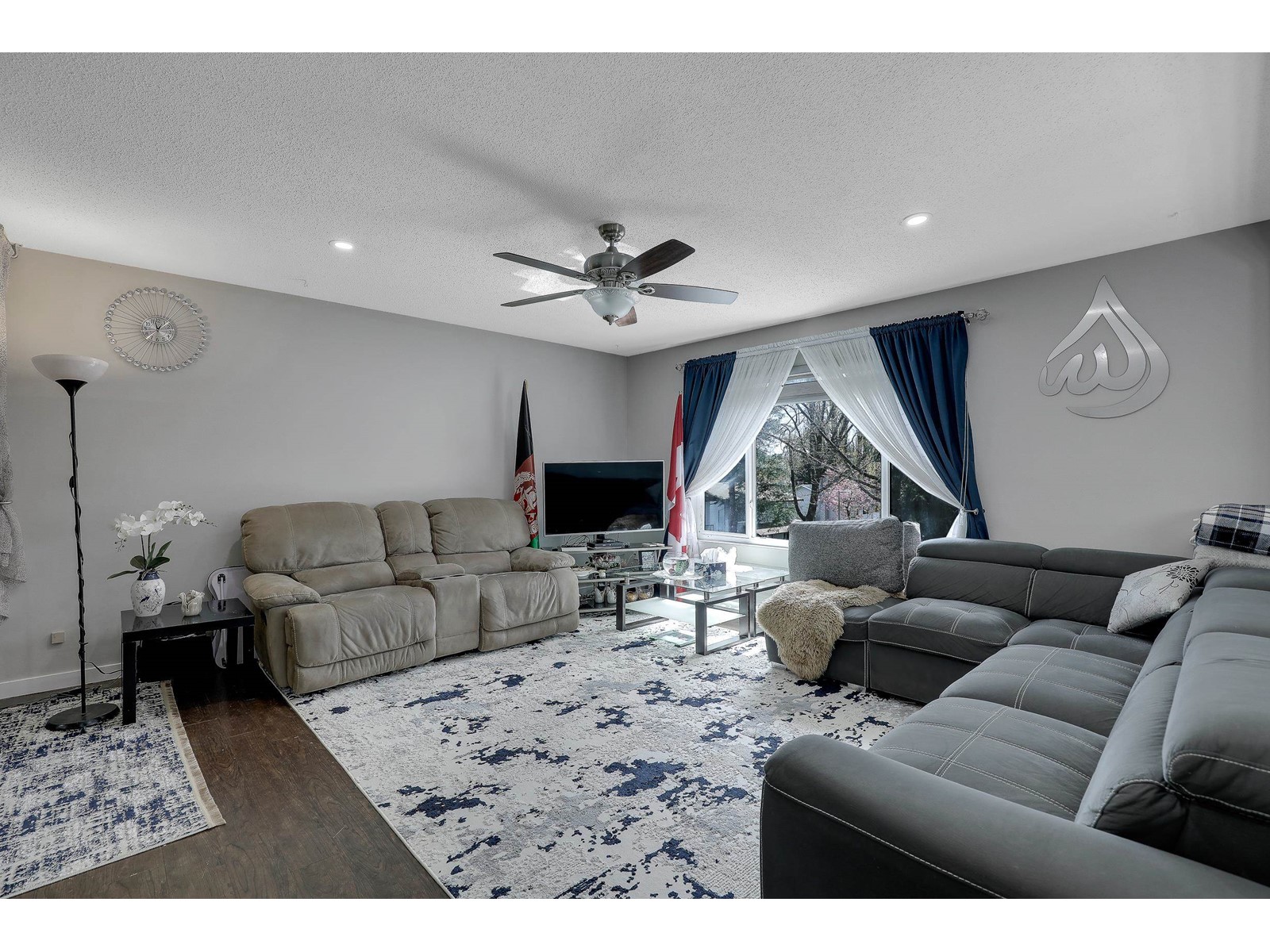 14081 67a Avenue, Surrey, British Columbia  V3W 6W6 - Photo 11 - R2994546
