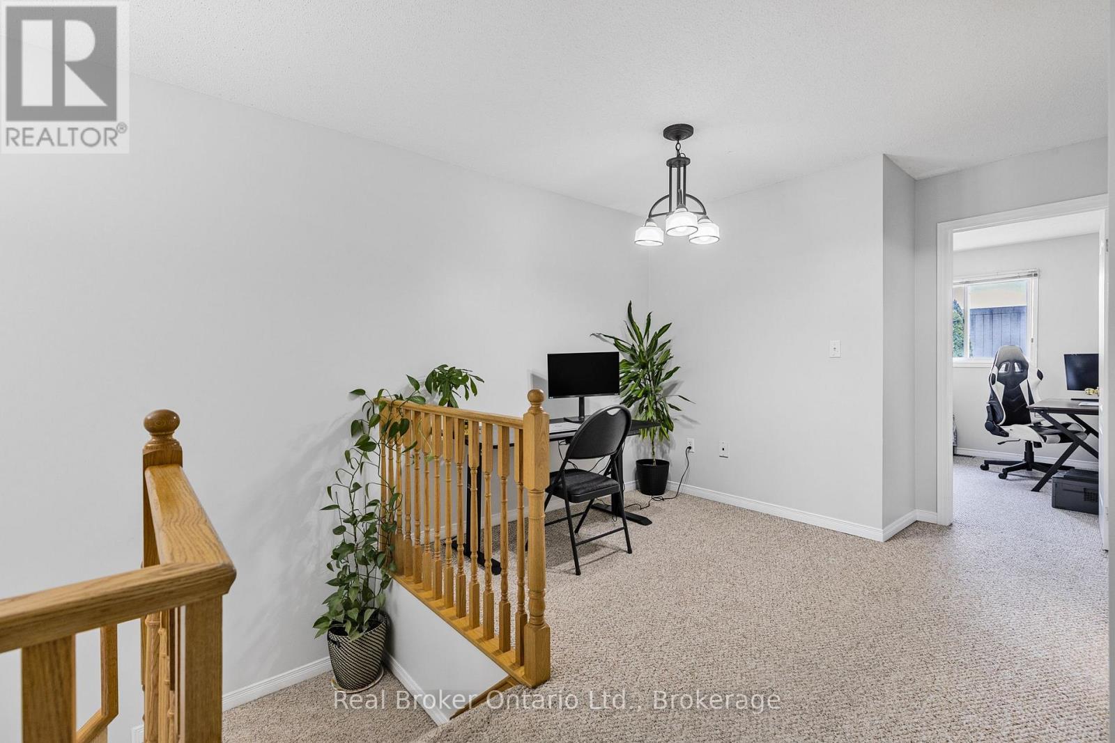 28 Whitefish Crescent, Hamilton (Lakeshore), Ontario  L8E 6G8 - Photo 17 - X12109071