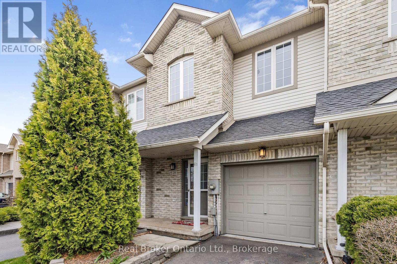 28 Whitefish Crescent, Hamilton (Lakeshore), Ontario  L8E 6G8 - Photo 3 - X12109071