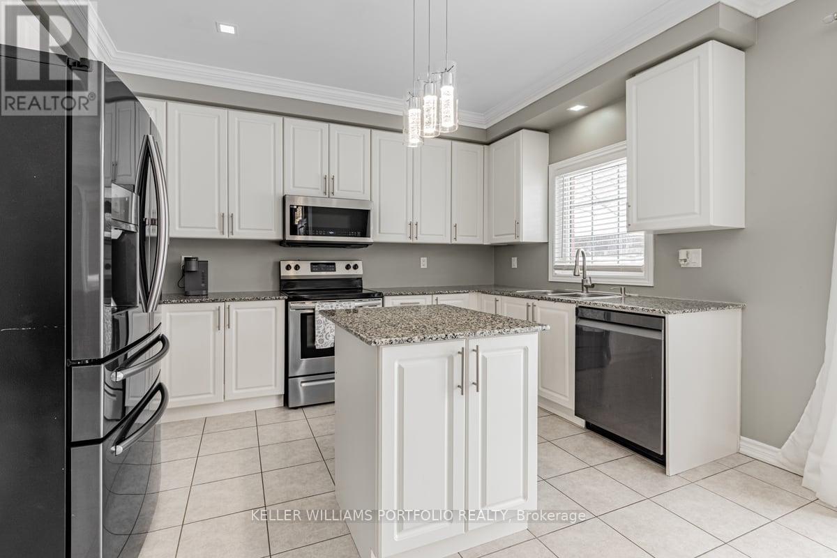 42 Willoughby Place, Clarington, Ontario  L1C 0W4 - Photo 11 - E12109096
