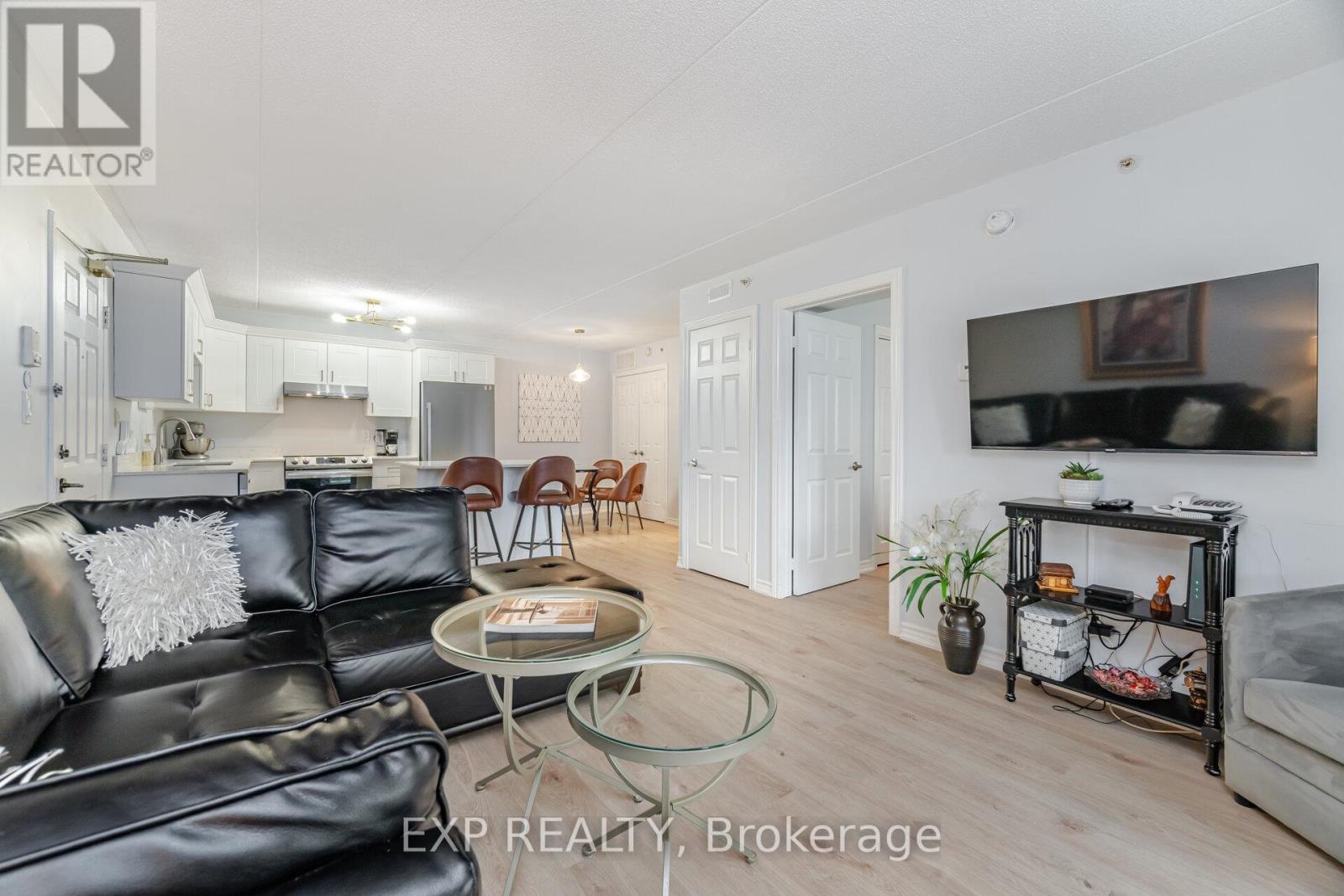 104 - 4005 Kilmer Drive, Burlington, Ontario  L7M 4M2 - Photo 14 - W12109094
