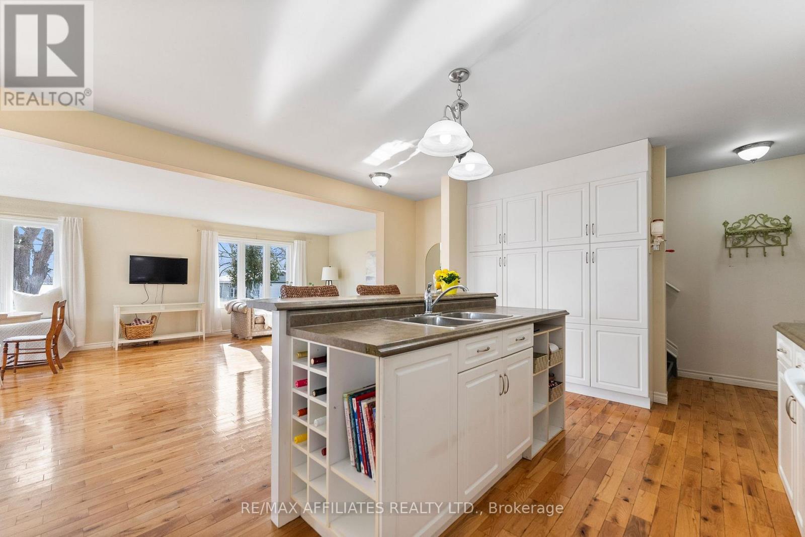 105 North Channel Road, Edwardsburgh/cardinal, Ontario  K0E 1T1 - Photo 12 - X12108545