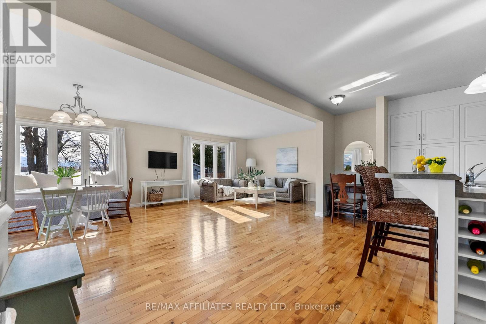 105 North Channel Road, Edwardsburgh/cardinal, Ontario  K0E 1T1 - Photo 8 - X12108545
