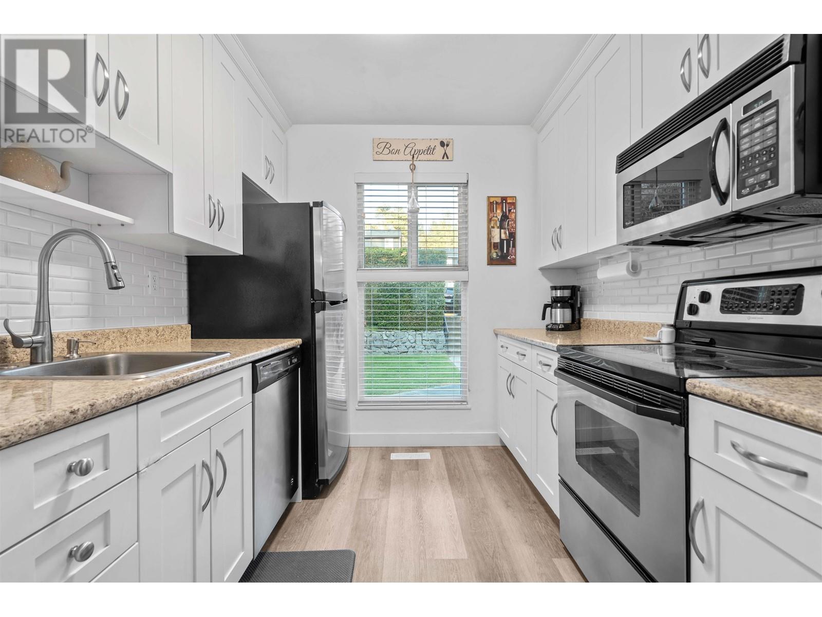 Property at 35 315 SCHOOLHOUSE STREET image 5