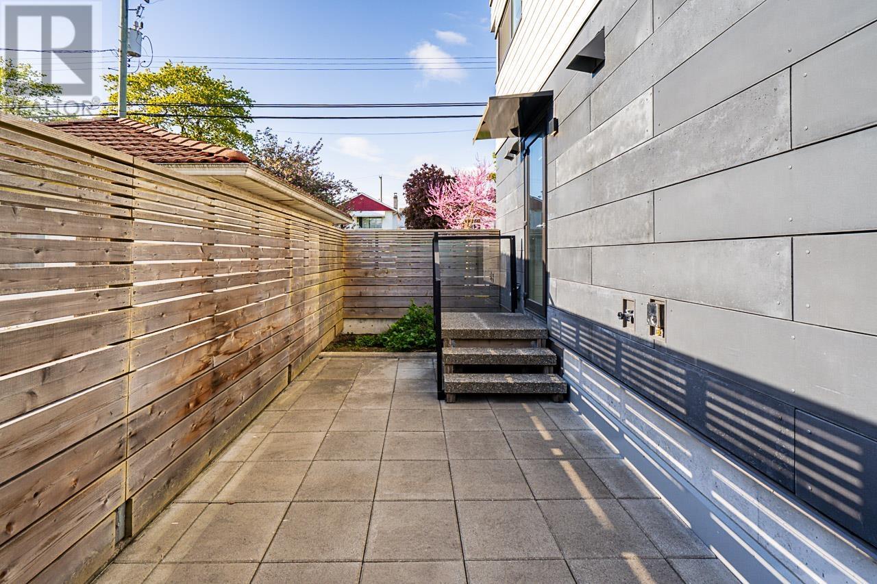 158 W Woodstock Avenue, Vancouver, British Columbia  V5Y 0N1 - Photo 12 - R2995367