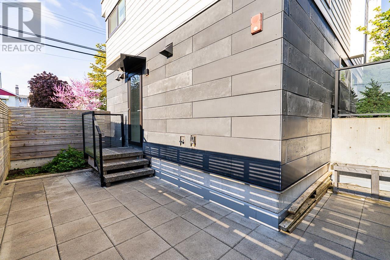 158 W Woodstock Avenue, Vancouver, British Columbia  V5Y 0N1 - Photo 13 - R2995367