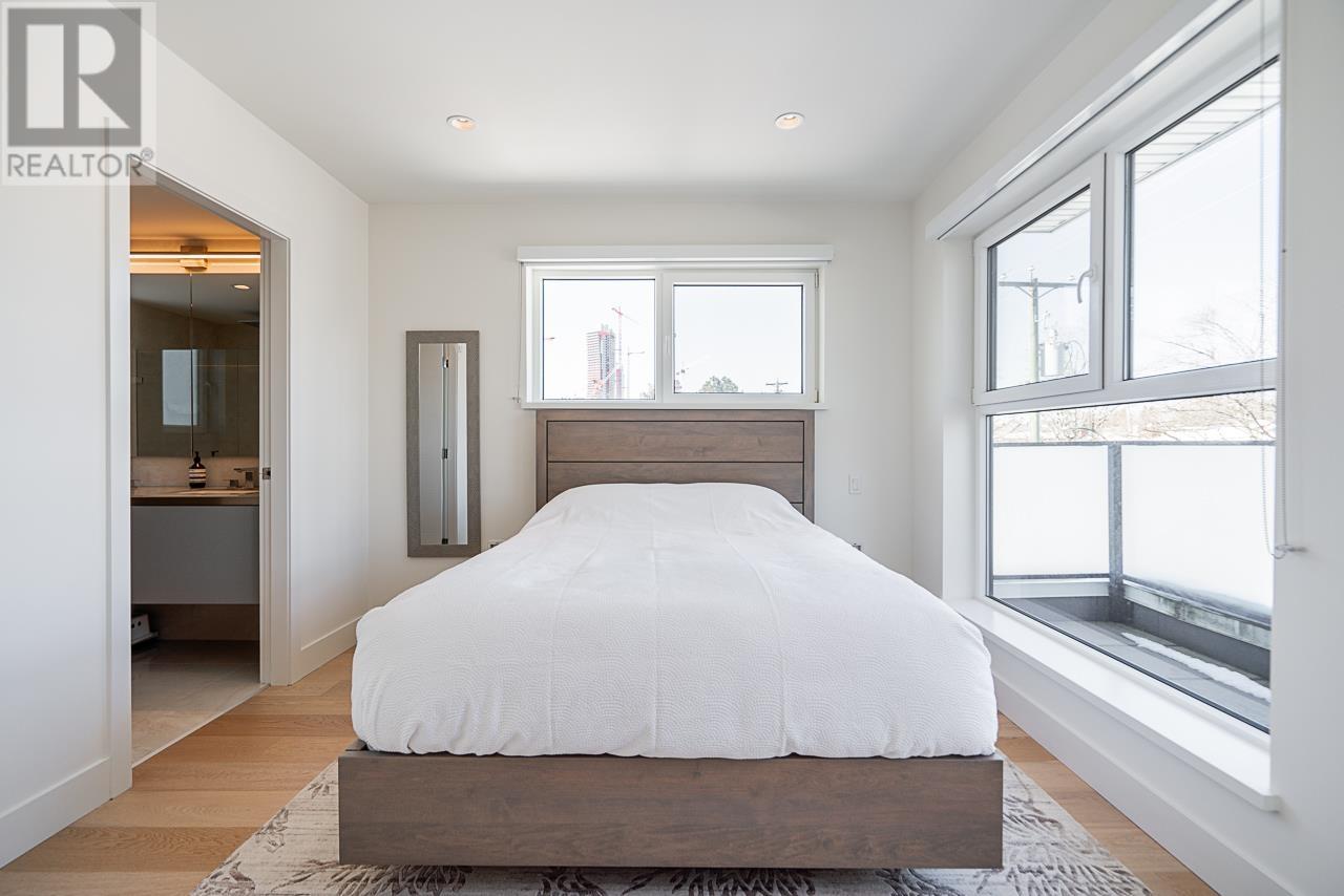 158 W Woodstock Avenue, Vancouver, British Columbia  V5Y 0N1 - Photo 18 - R2995367