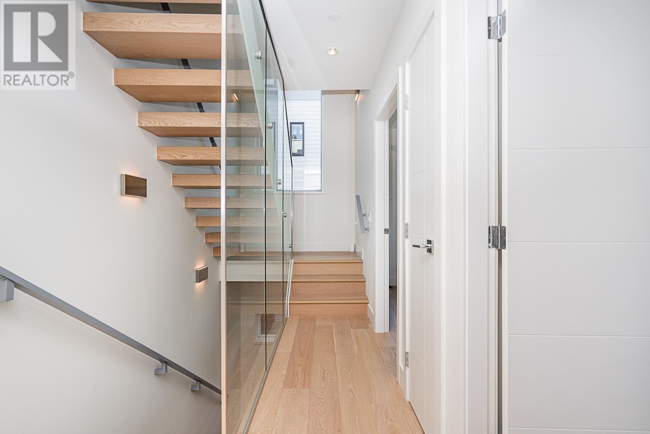 158 W Woodstock Avenue, Vancouver, British Columbia  V5Y 0N1 - Photo 25 - R2995367