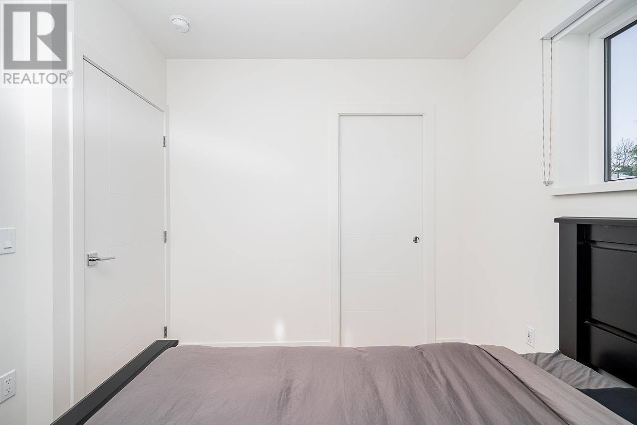 158 W Woodstock Avenue, Vancouver, British Columbia  V5Y 0N1 - Photo 32 - R2995367