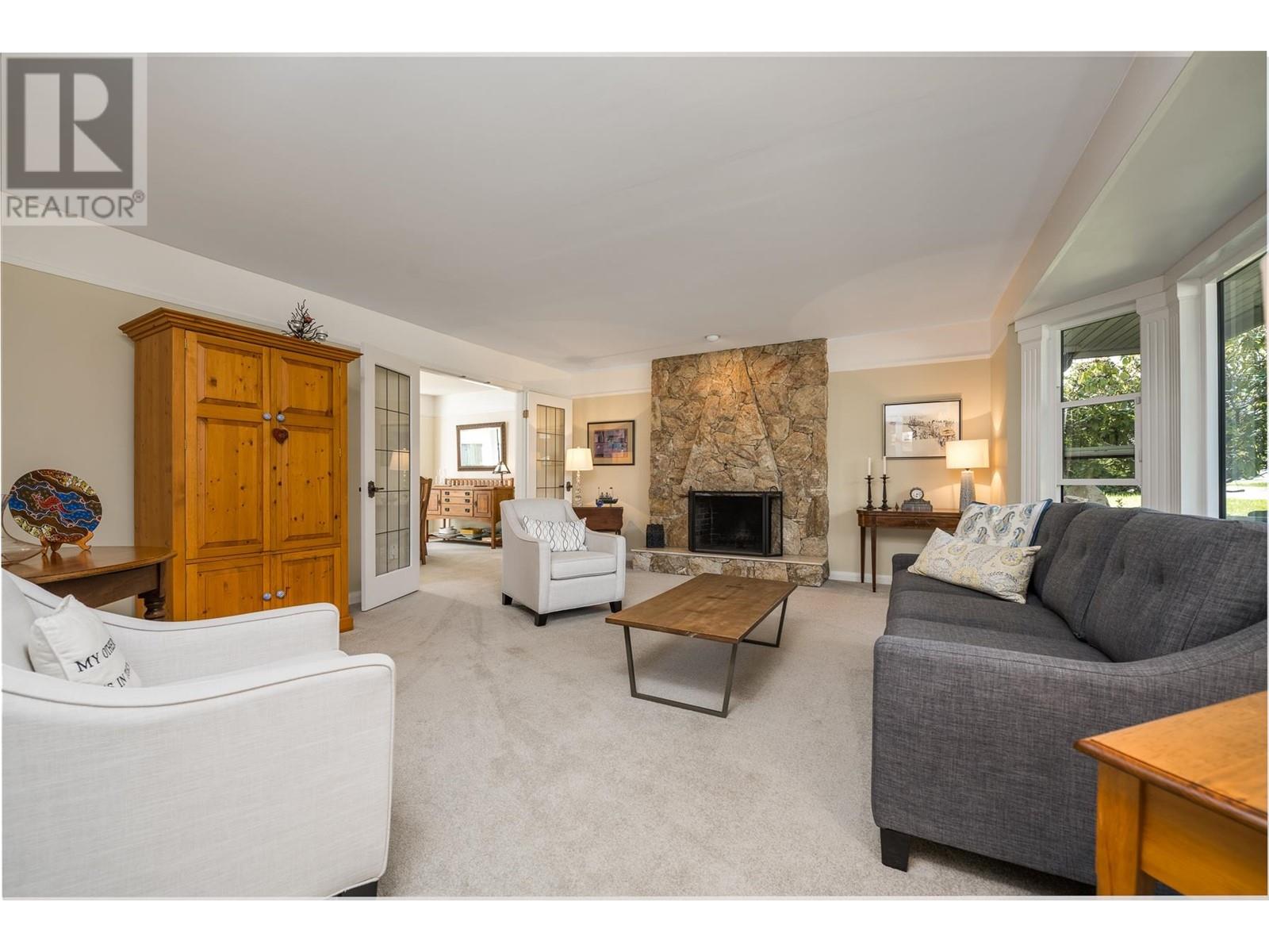 Property at 5132 2A AVENUE image 2