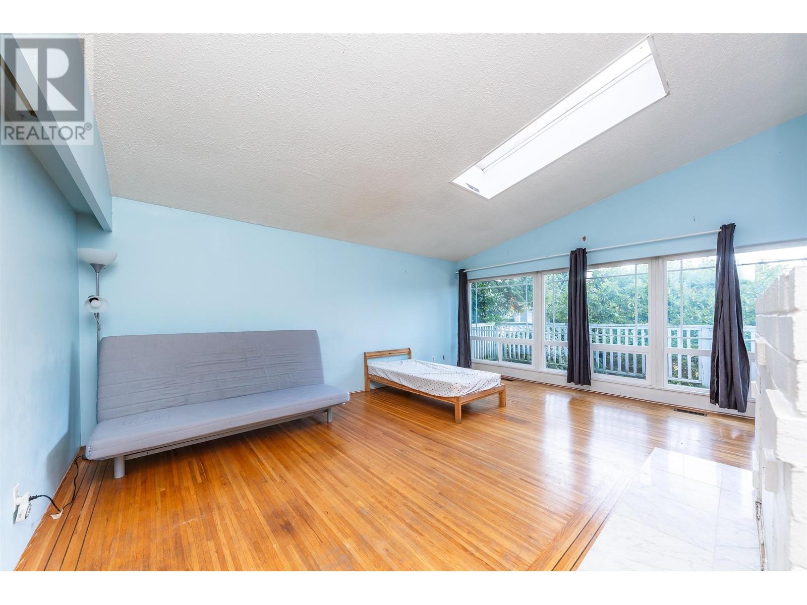 7674 Burris Street, Burnaby, British Columbia  V5E 1Z3 - Photo 13 - R2995350