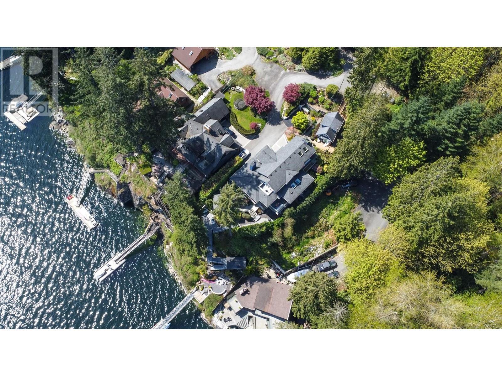 5125 Indian River Drive, North Vancouver, British Columbia  V7G 2T6 - Photo 3 - R2995360