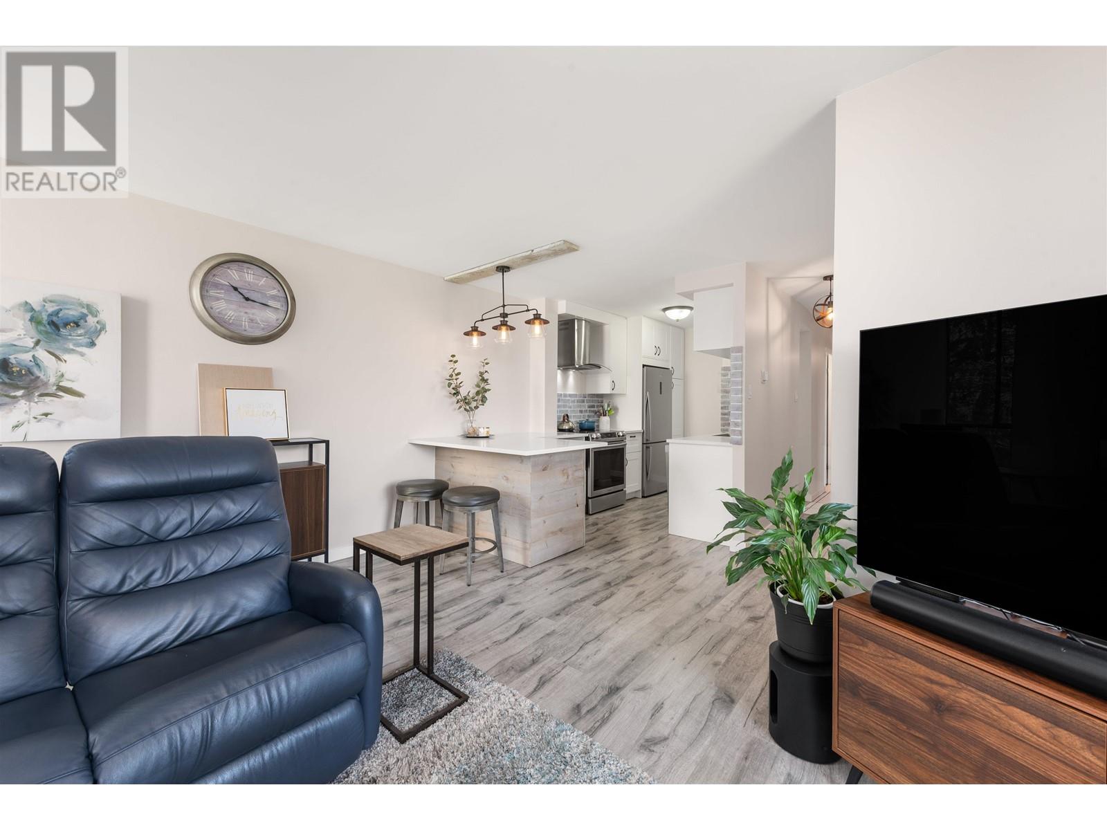 206 6759 Willingdon Avenue, Burnaby, British Columbia  V5H 3Y9 - Photo 4 - R2995212