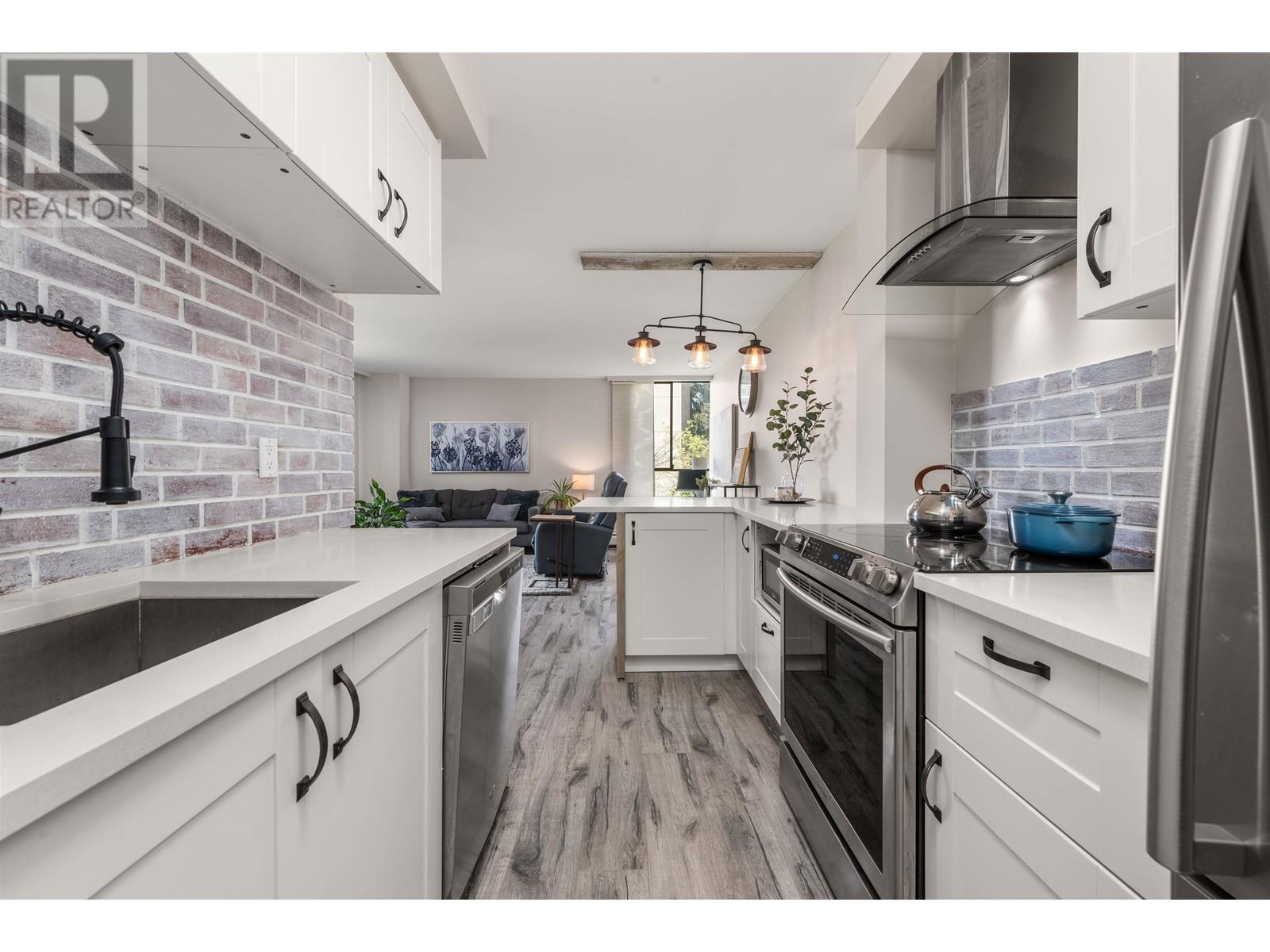 206 6759 Willingdon Avenue, Burnaby, British Columbia  V5H 3Y9 - Photo 11 - R2995212