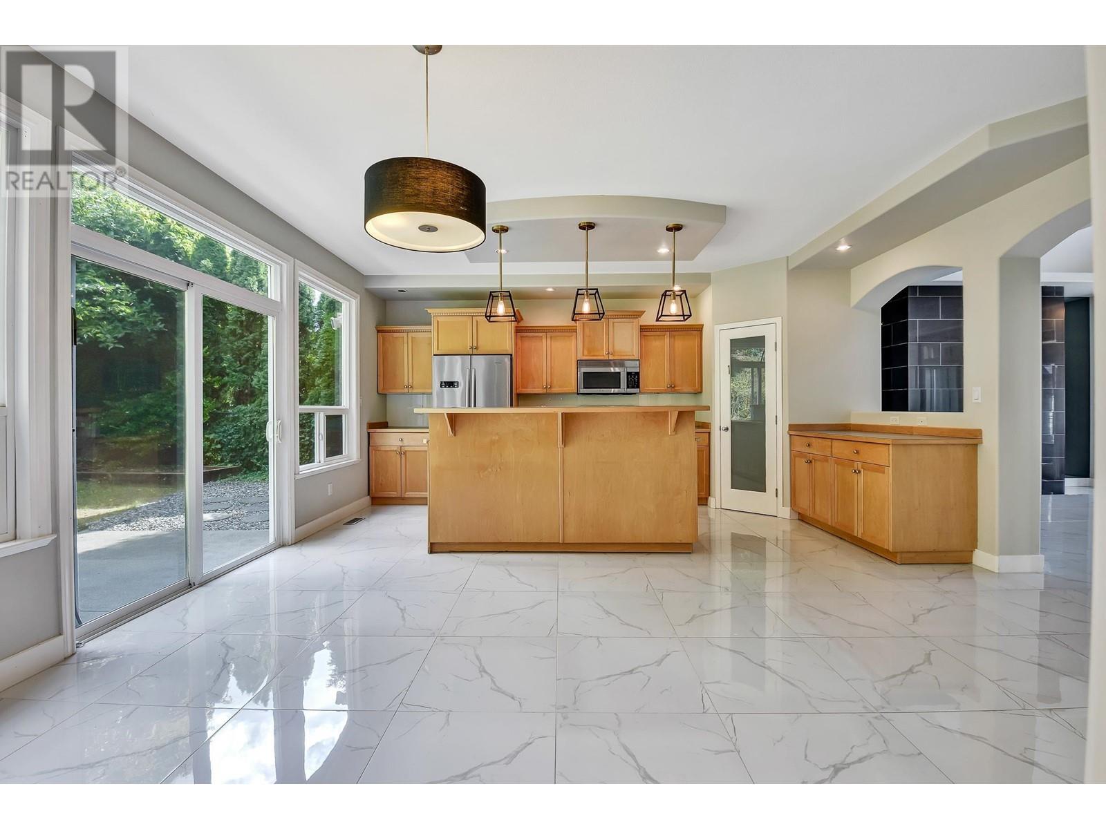 13360 235 Street, Maple Ridge, British Columbia  V4R 2W3 - Photo 2 - R2995375