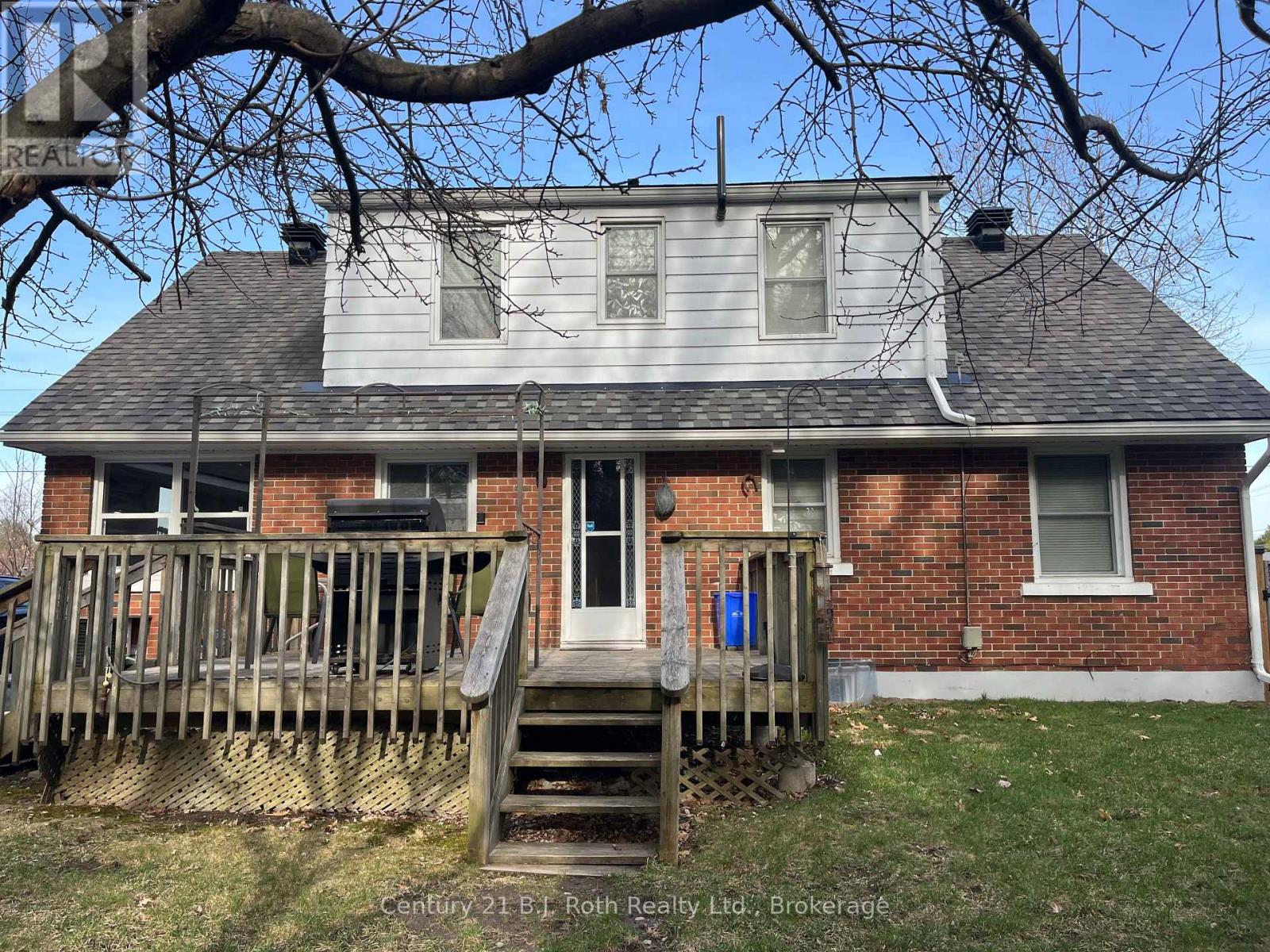 Property at 983 CLARENCE STREET image 1