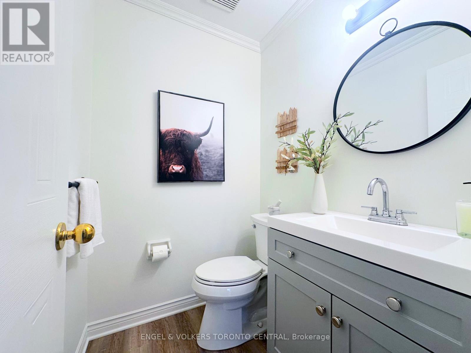 Photo 19 of 45 for 204 Killarney Grove