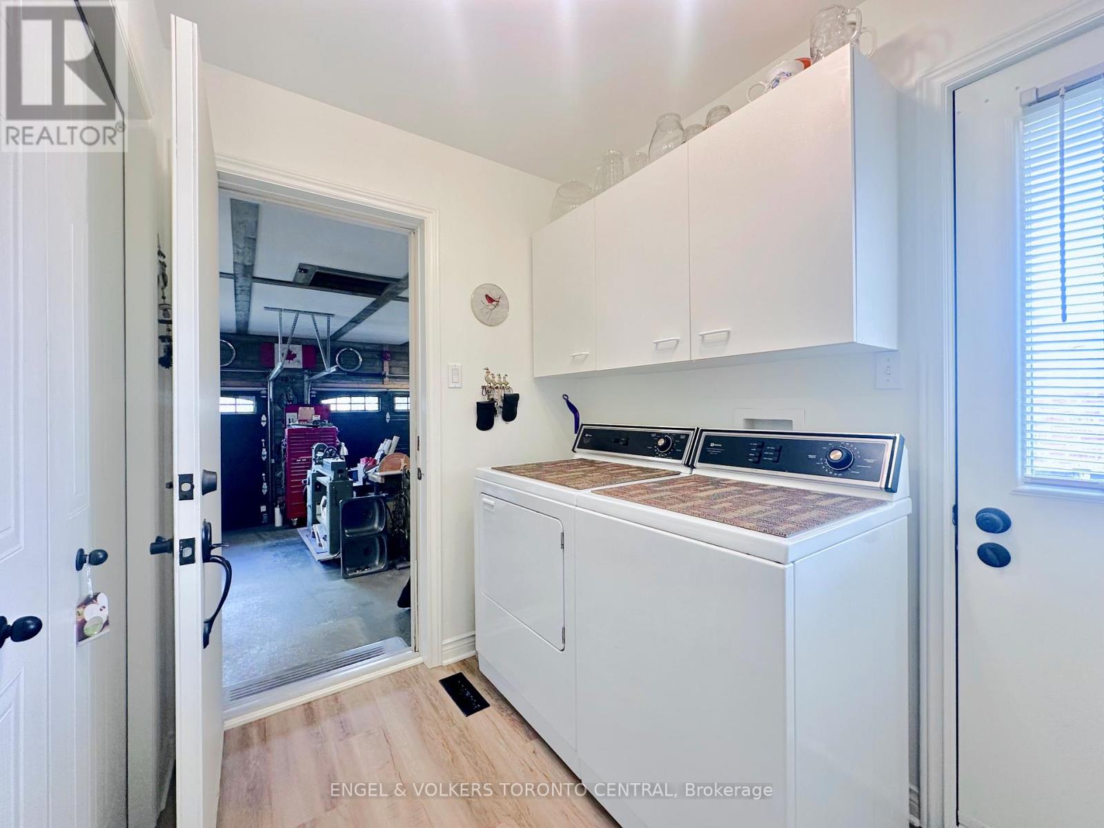 Photo 22 of 45 for 204 Killarney Grove