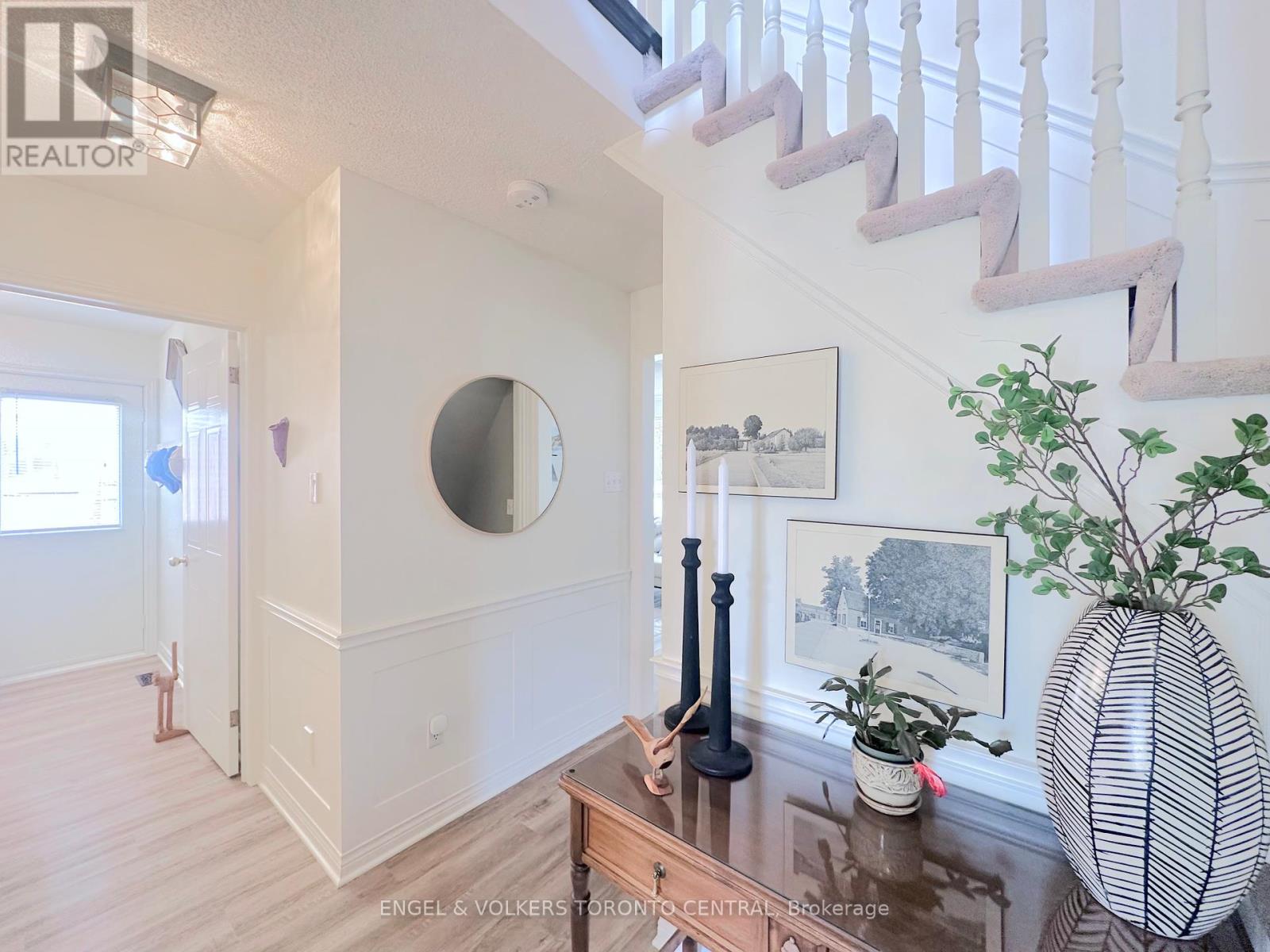 Photo 23 of 45 for 204 Killarney Grove