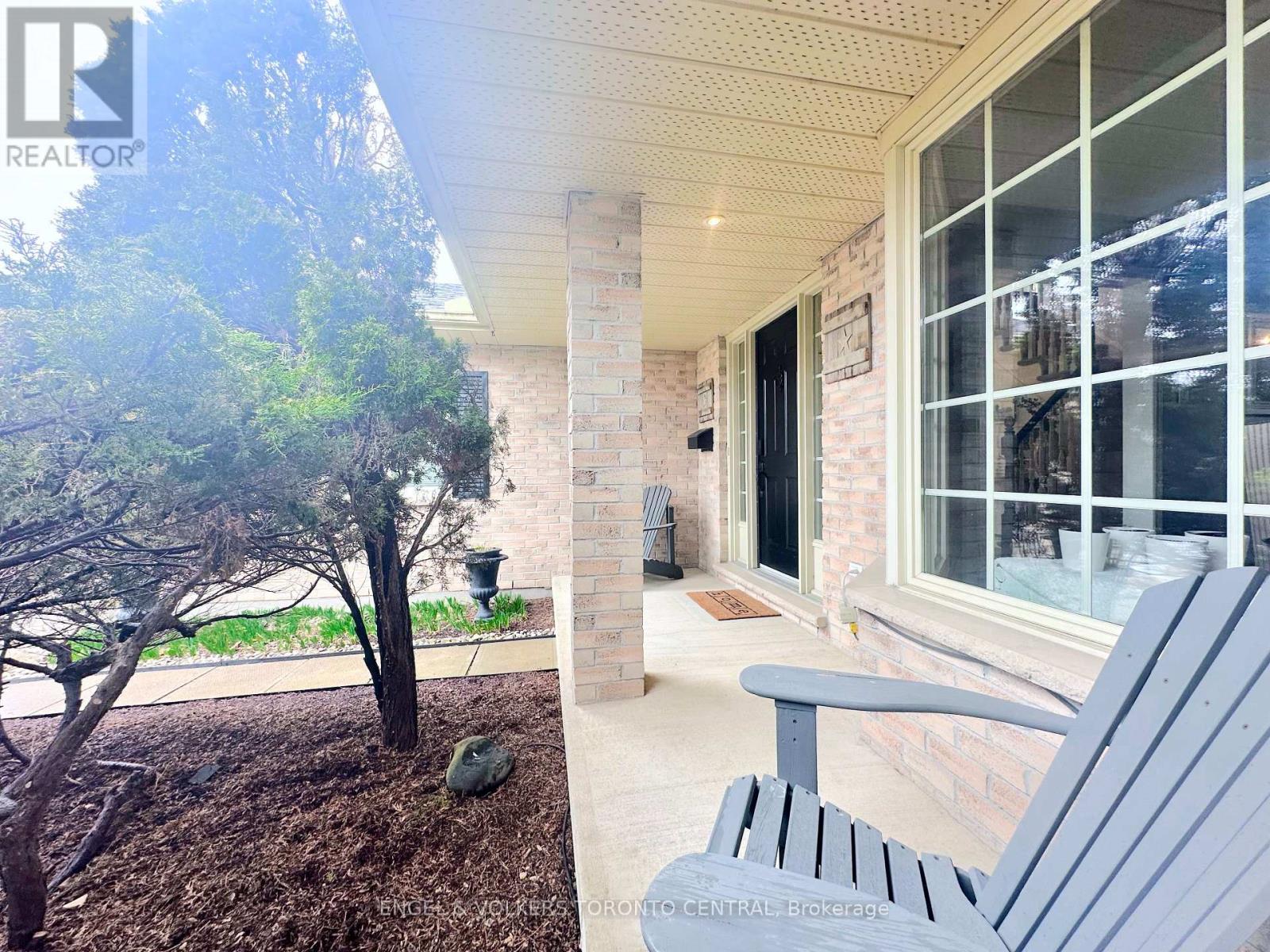 Photo 34 of 45 for 204 Killarney Grove