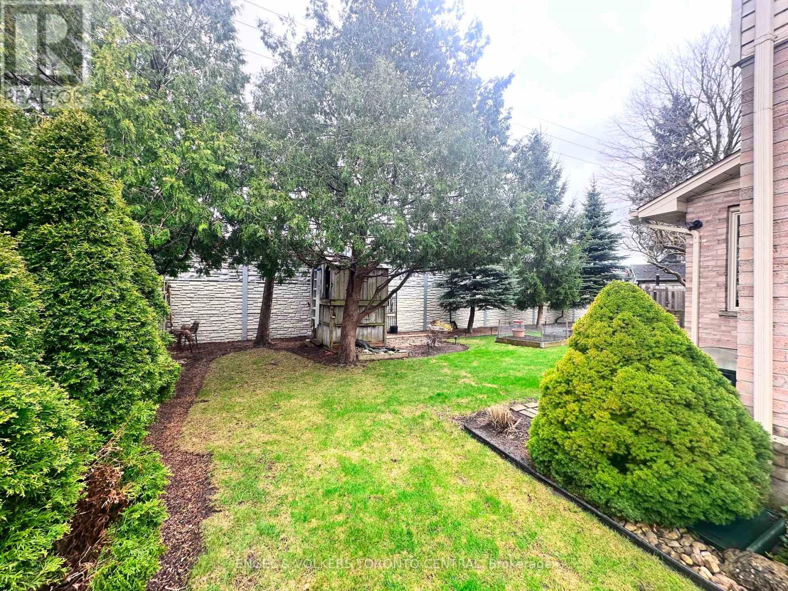 Photo 39 of 45 for 204 Killarney Grove