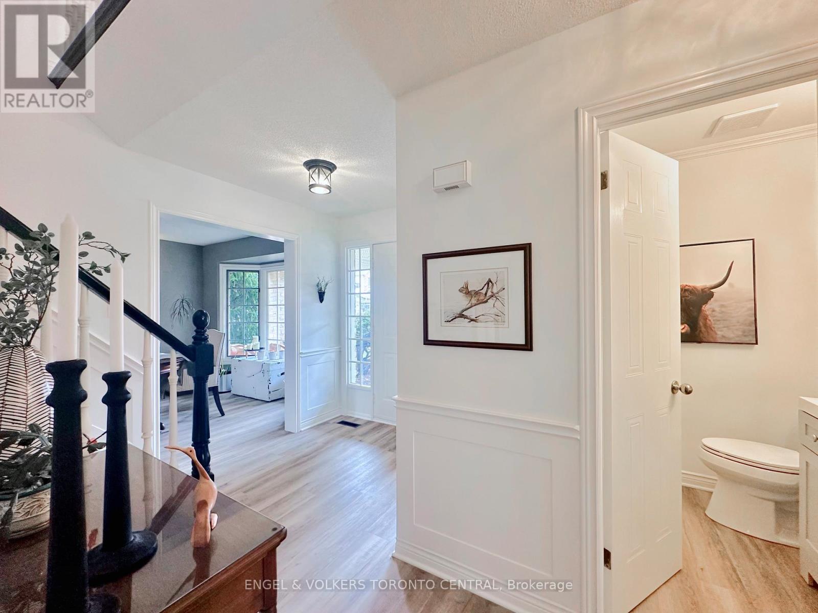 Photo 4 of 45 for 204 Killarney Grove