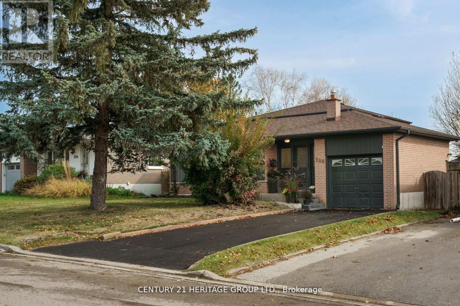 Property at 298 ROYWOOD CRESCENT image 2
