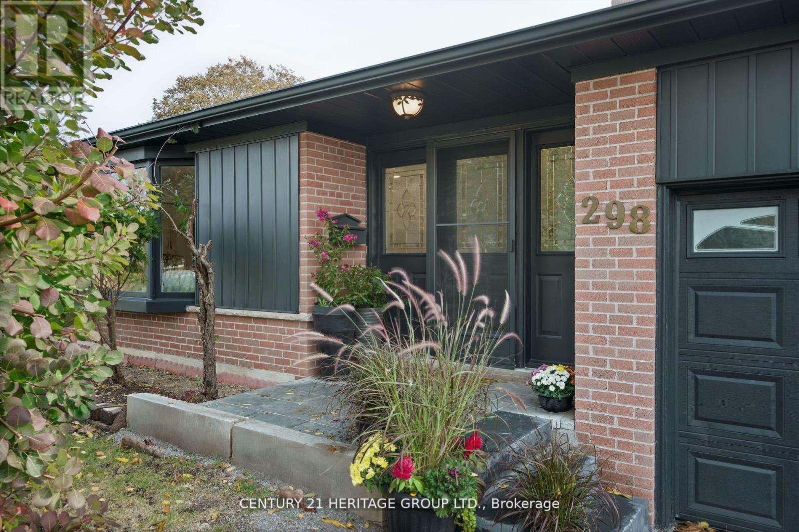 Property at 298 ROYWOOD CRESCENT image 3