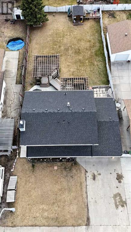 Property at 1206 50 Street image 3