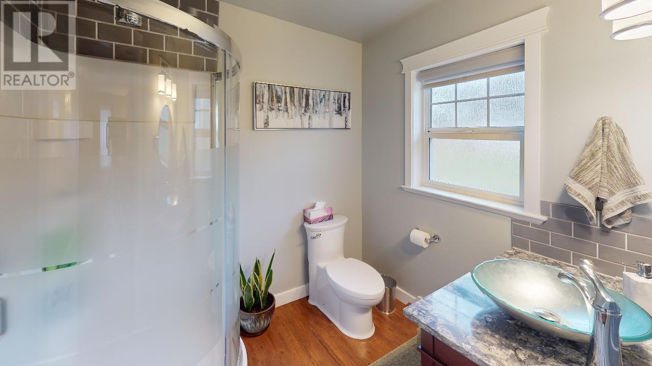 4945 Gloinnzun Drive, 108 Mile Ranch, British Columbia  V0K 2Z0 - Photo 26 - R2954354