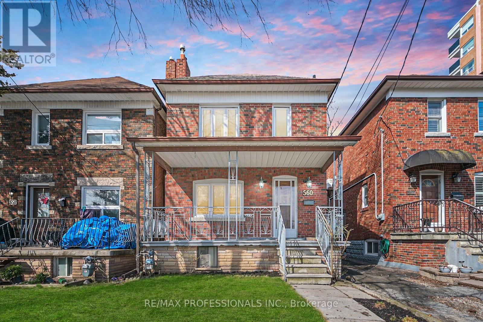 Property at 560 ATLAS AVENUE image 1