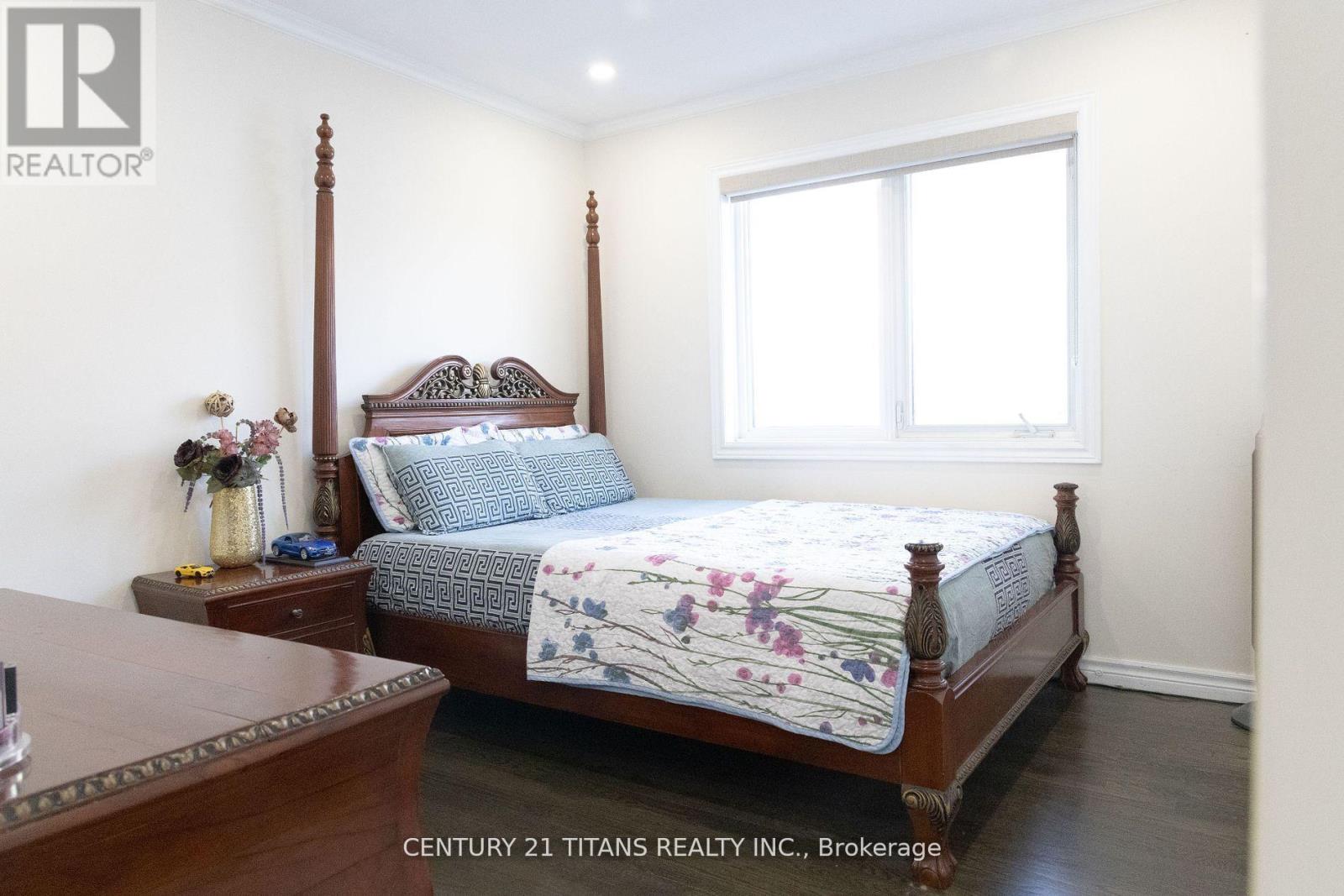 99 Donnici Drive, Hamilton, Ontario  L9B 2K3 - Photo 26 - X12077778