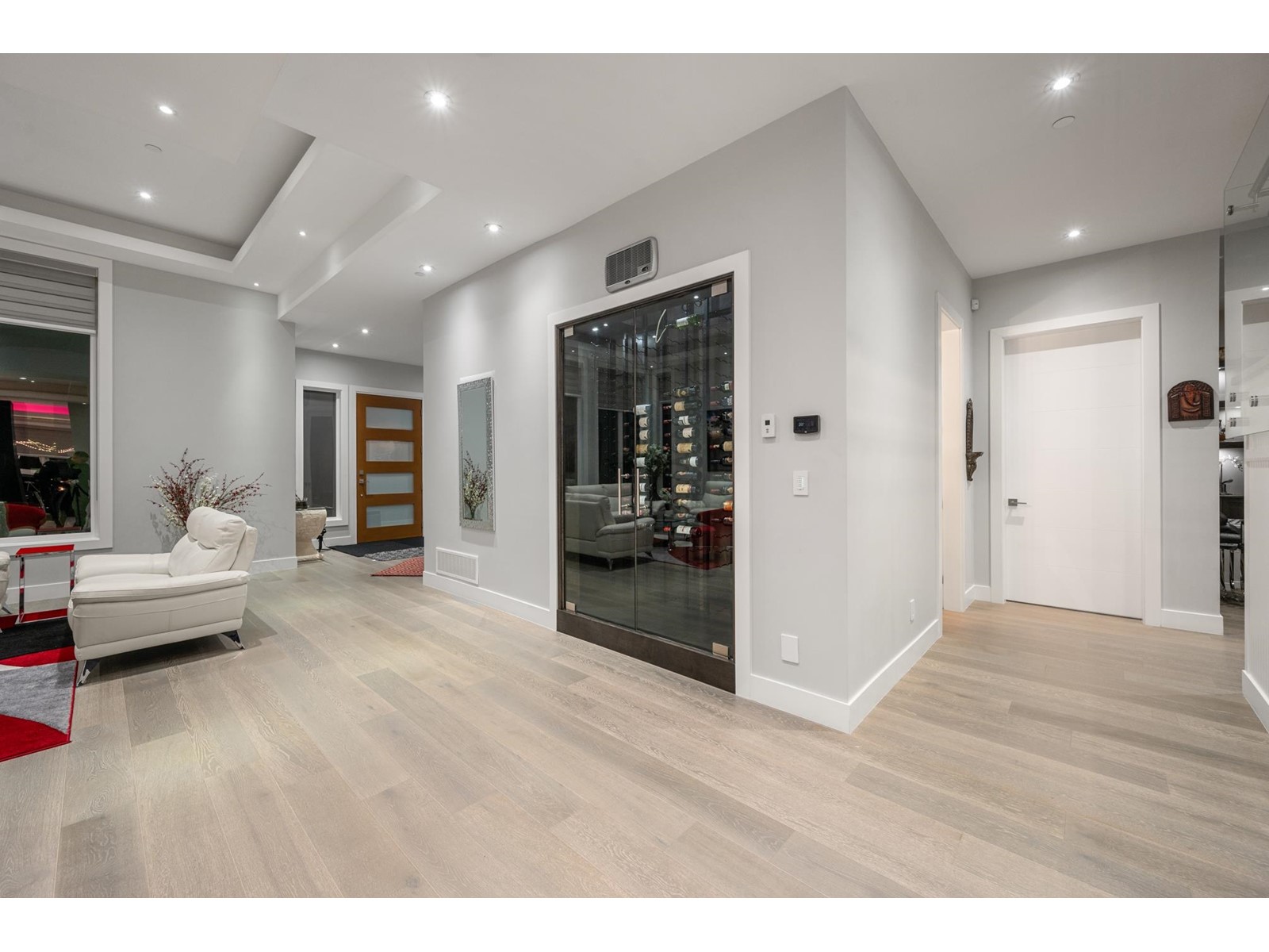 Property at 13689 BLACKBURN AVENUE image 5