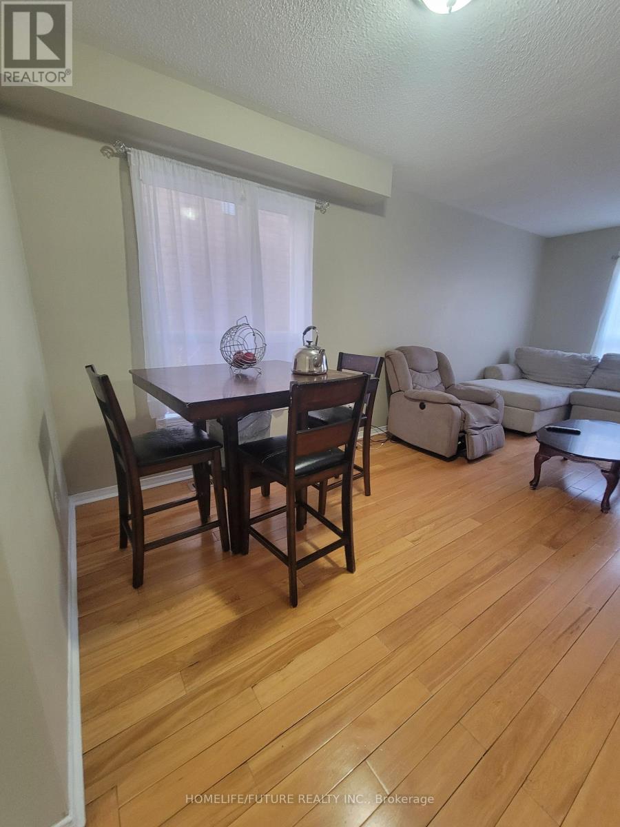 Property at 14 PEACHLEAF CRESCENT image 3