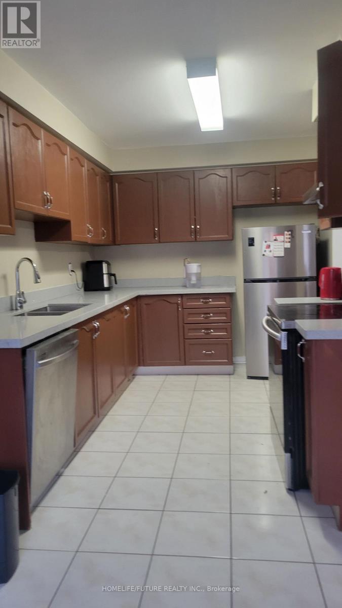 Property at 14 PEACHLEAF CRESCENT image 4
