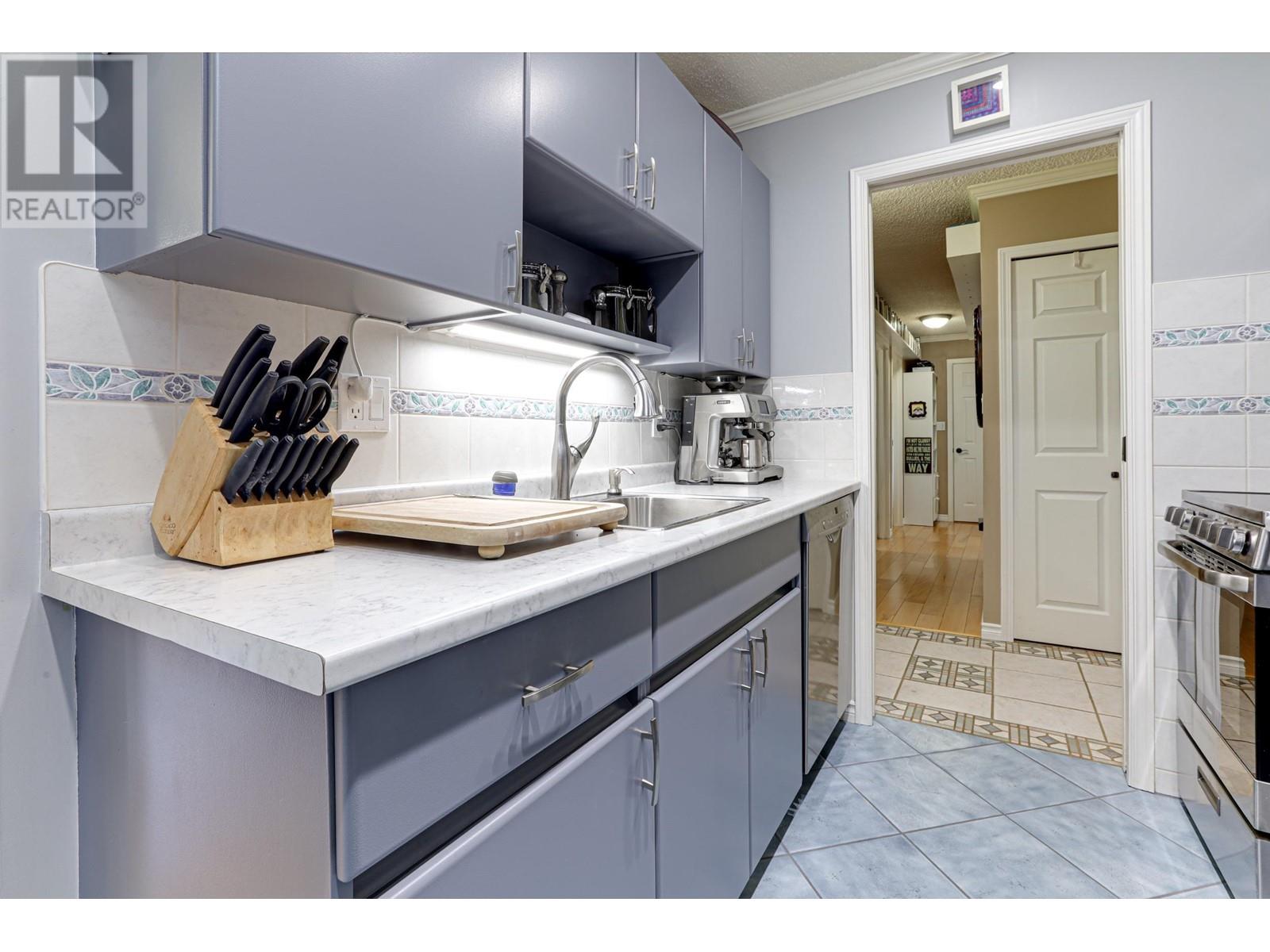 301 1048 King Albert Avenue, Coquitlam, British Columbia  V3J 1X5 - Photo 17 - R2992191
